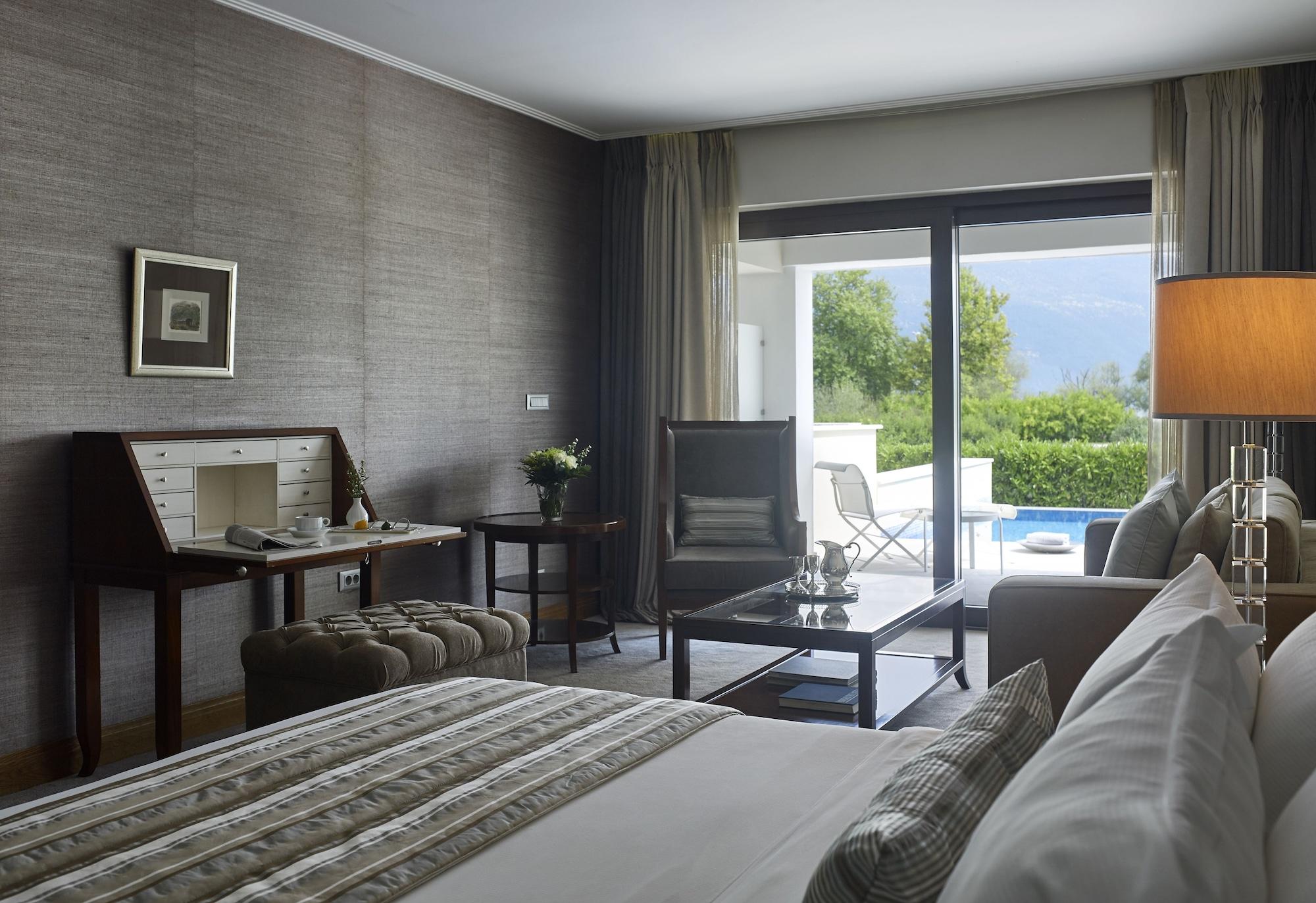 Hotel Du Lac Congress Center & Spa Ioannina Extérieur photo Deluxe Room with Private Pool