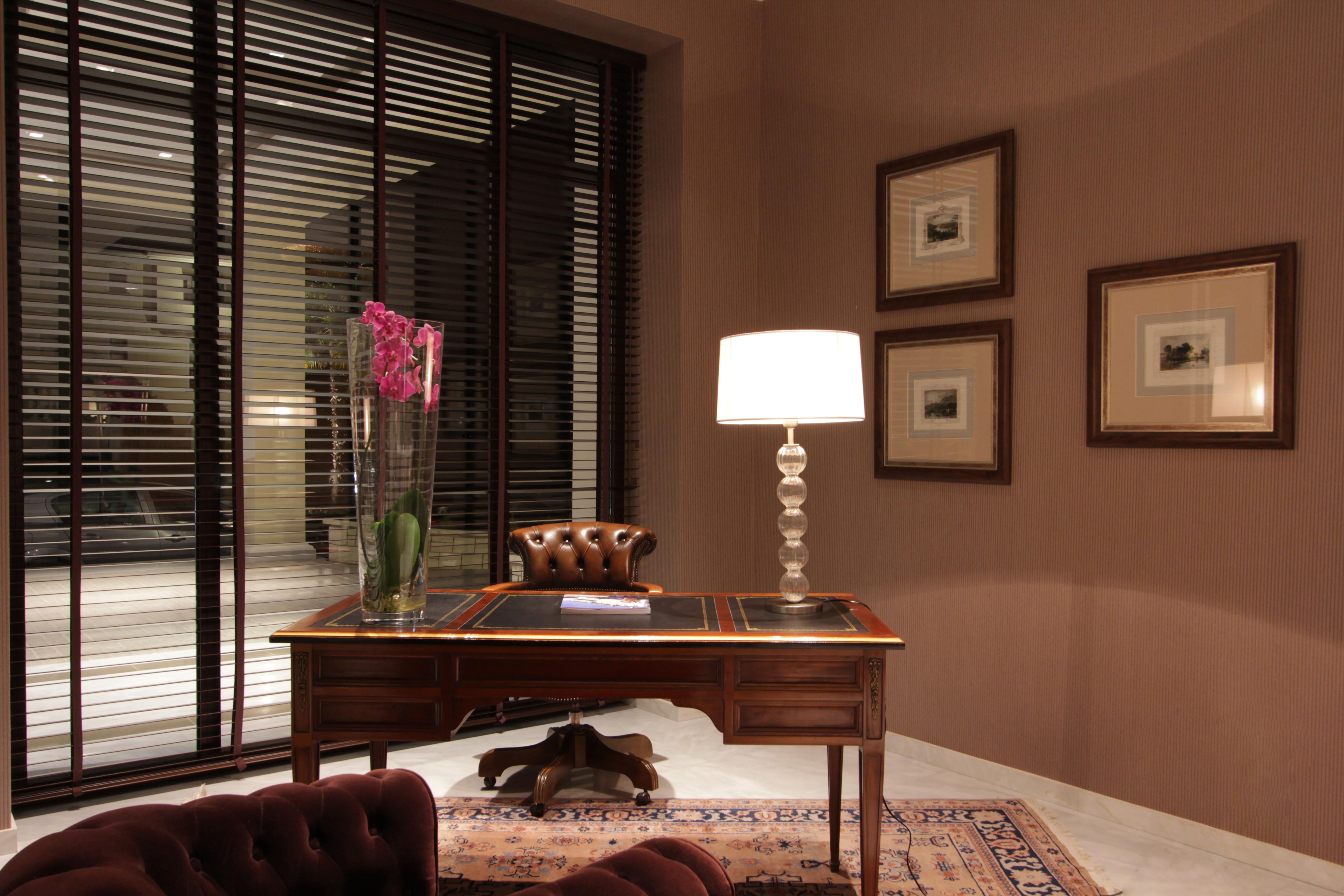 Hotel Du Lac Congress Center & Spa Ioannina Extérieur photo A room with a table lamp